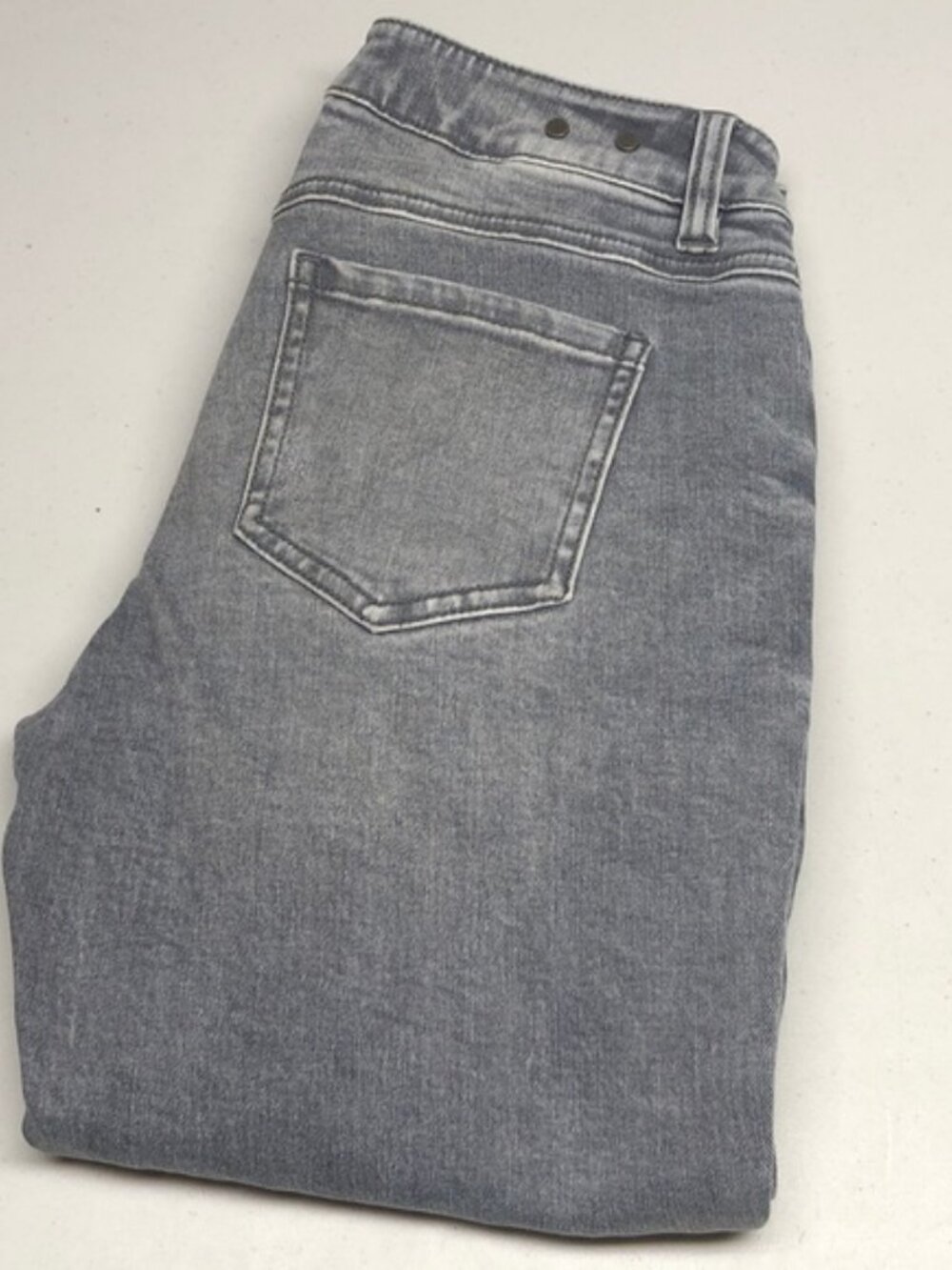 CABI GRAYWASH HIGH SKINNY JEANS 2/26x30 ⭐️